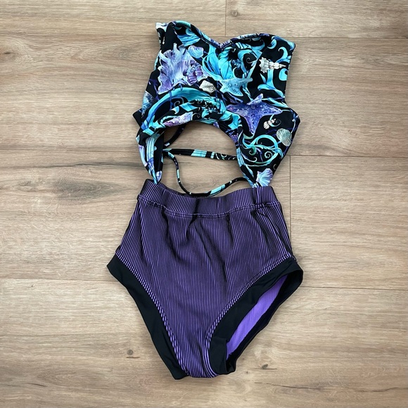 DANCE TO THE BEACH Leotard - Picture 2 of 3